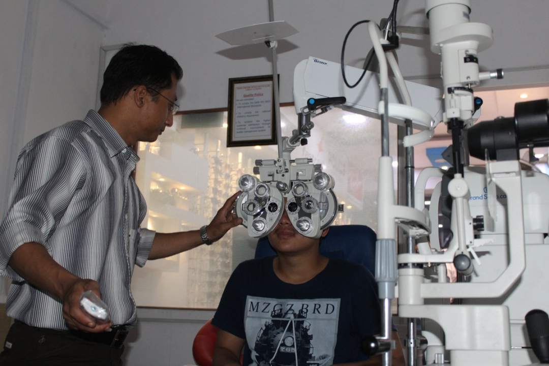 Contact Lens Solution in Kathmandu: Safe Travel Guide