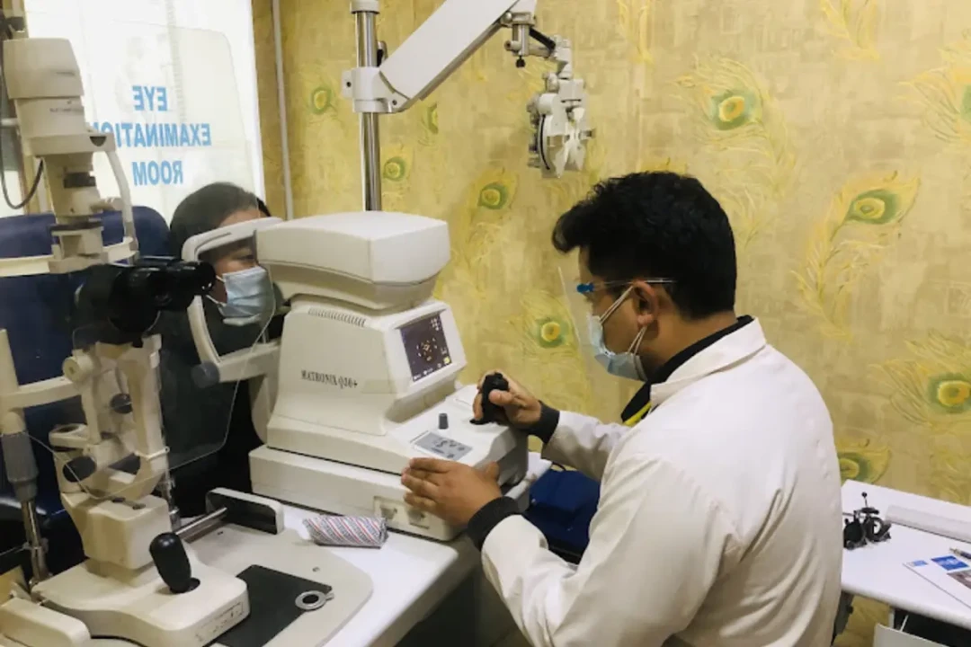 加德满都渐进多焦点眼镜指南 | ZEISS、远中近视力、老花眼与 Progressive Lens Nepal